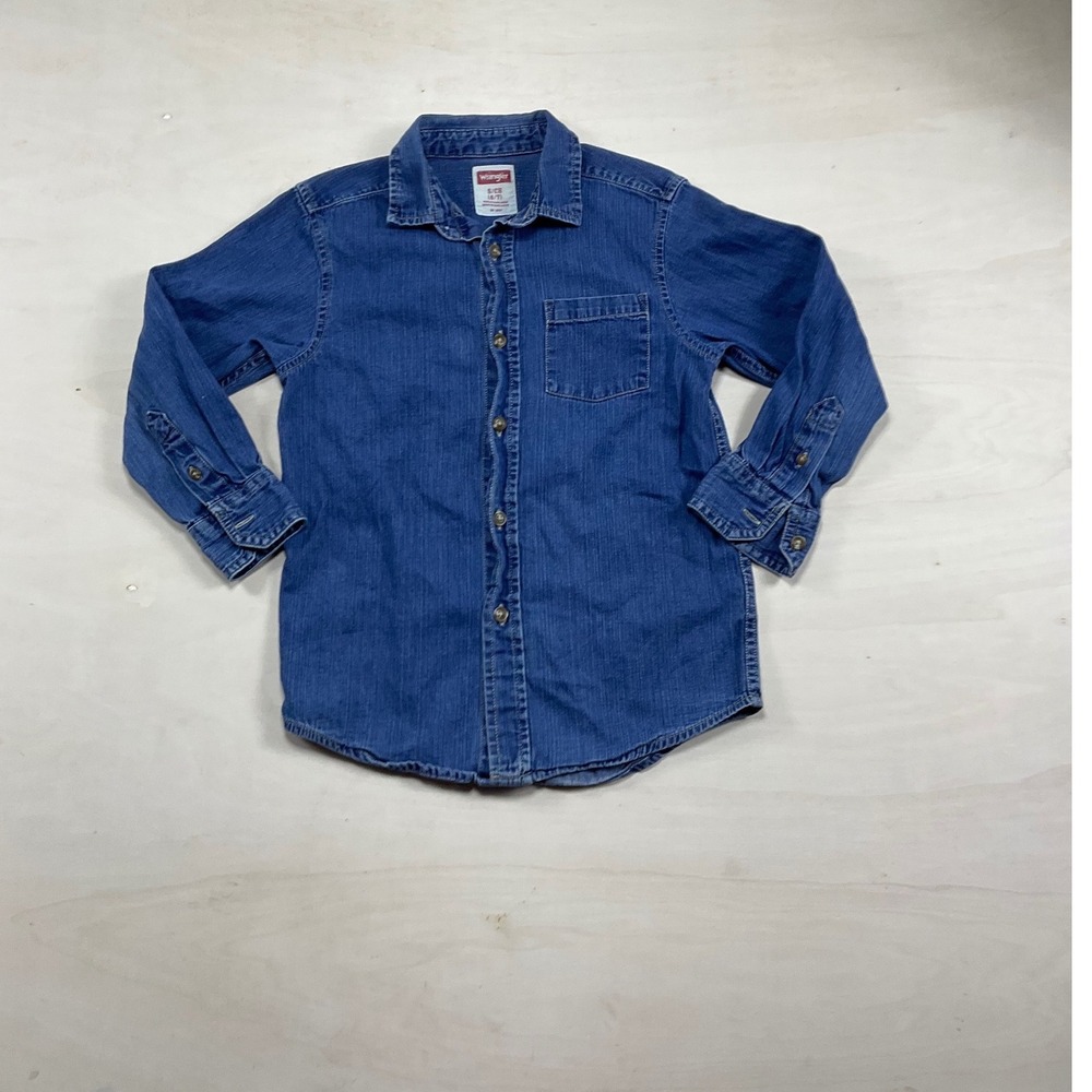 Wrangler Boys Denim Button Down Shirt Medium Wash Blue Long Sleeve Size S 6/7
